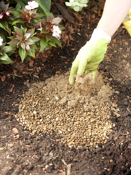 Sân vườn đẹp với sản phẩm handmade giản đơn - Archi